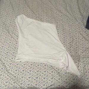Princess Polly one shoulder top!